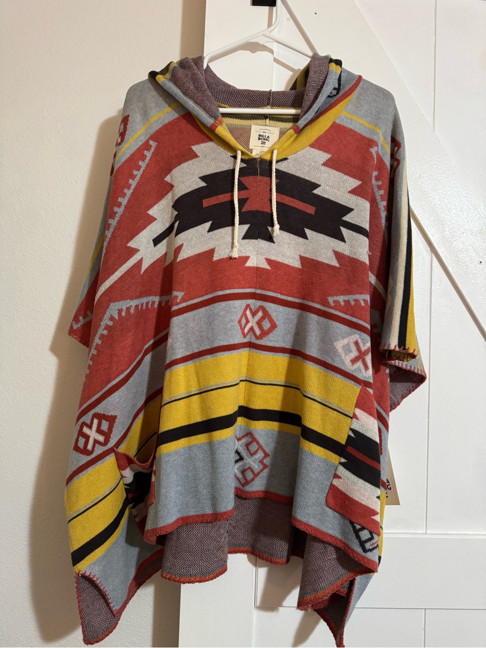 New Billabong Hooded Poncho in Rust, Yellow & Gray.
